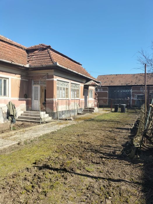 Teren 1278mp cu casa si anexa gospodareasca