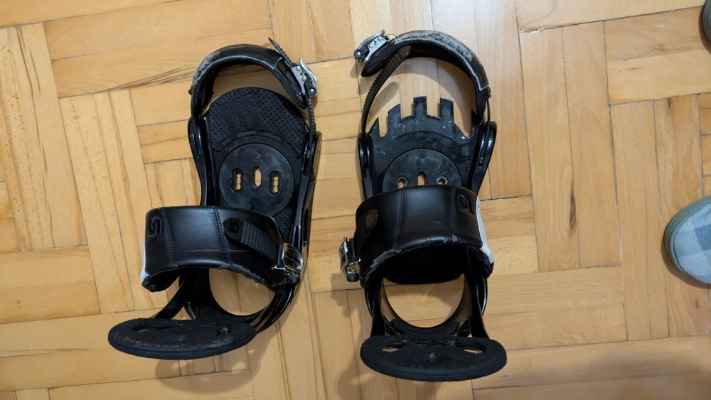Legaturi snowboard Burton