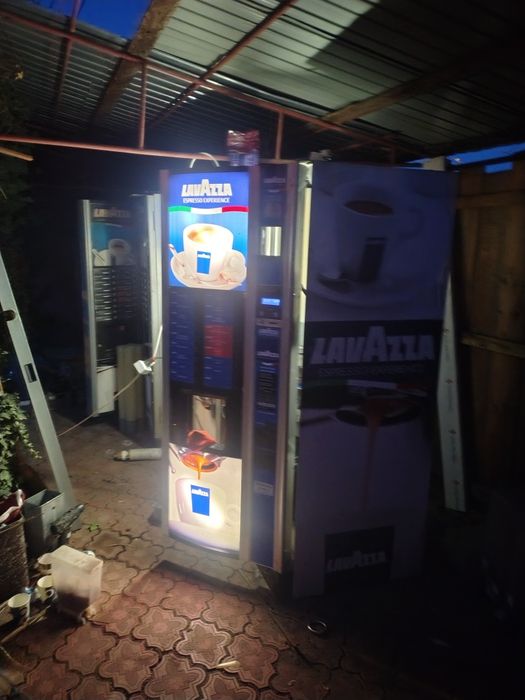 Vând Vending....