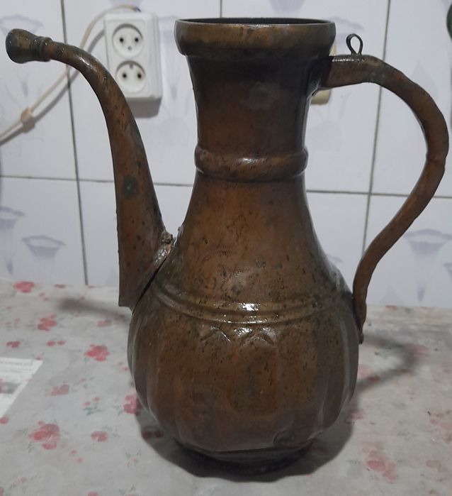 Медный кувшин продается.