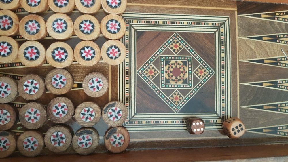 Шахматна кутия+табла -Изящна интарзия