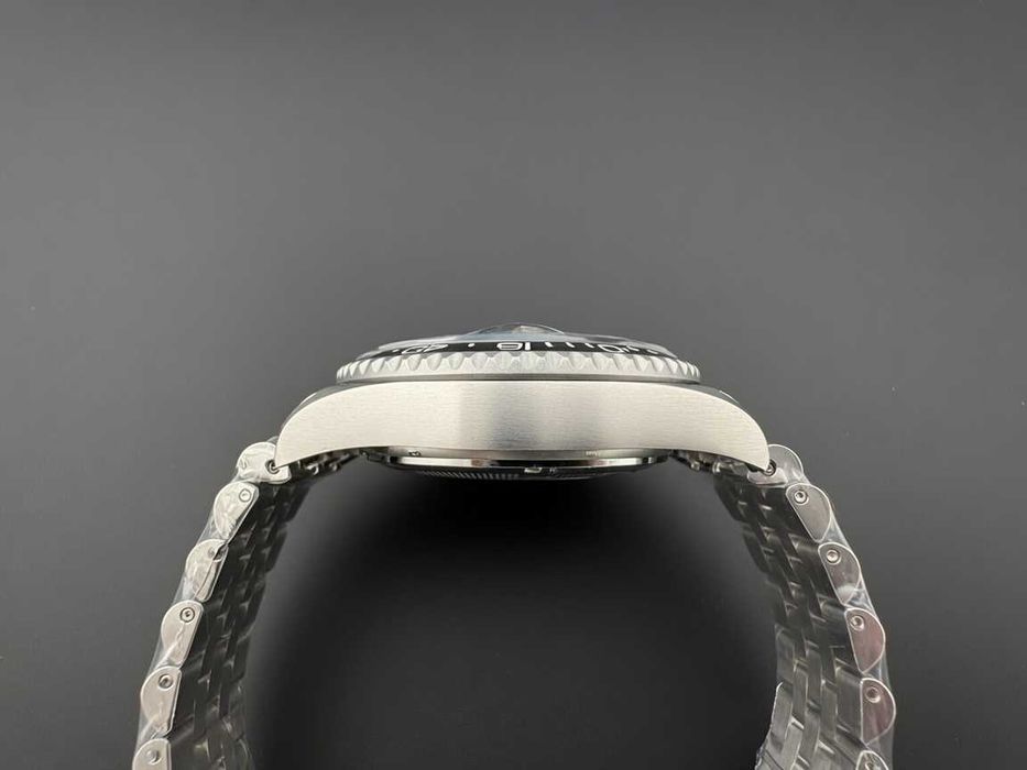 Часовник Tecnotempo GMT Voyager Automatic - Limited Edition