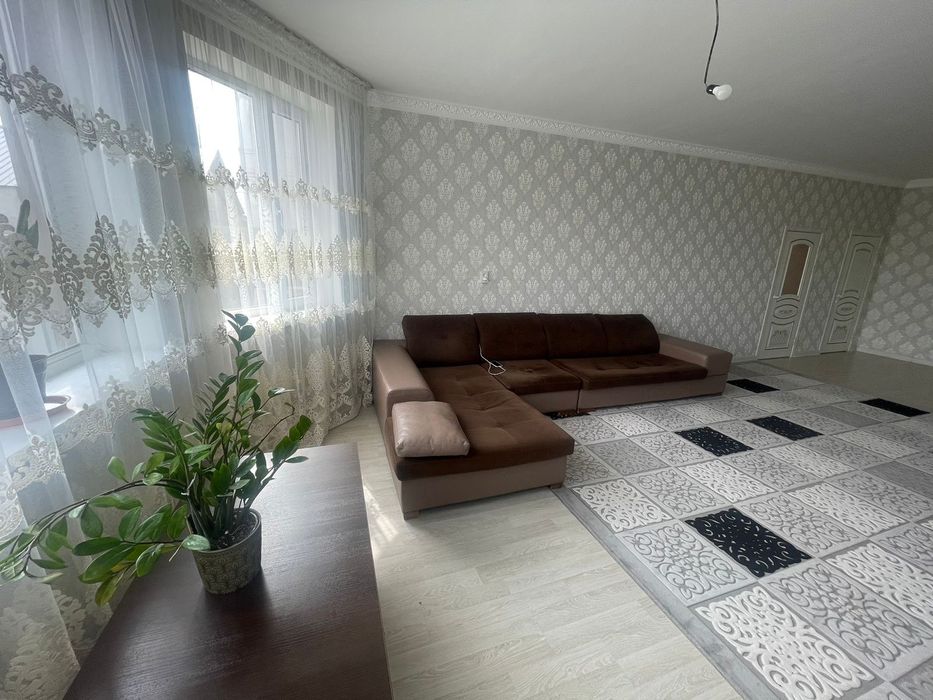 Продам Диван 4метровый