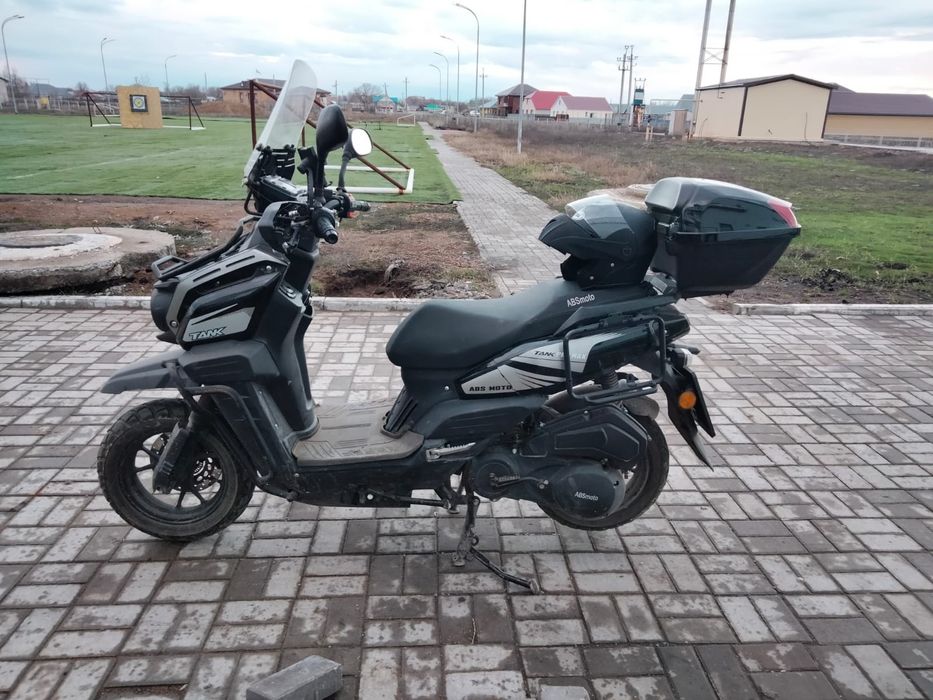 Скутер TANK Promax