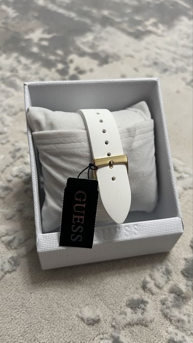 Ceas dama guess nou