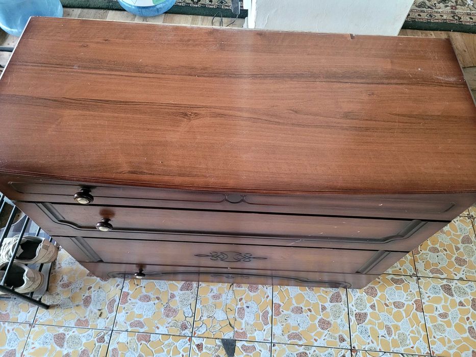 Комод в спальню.