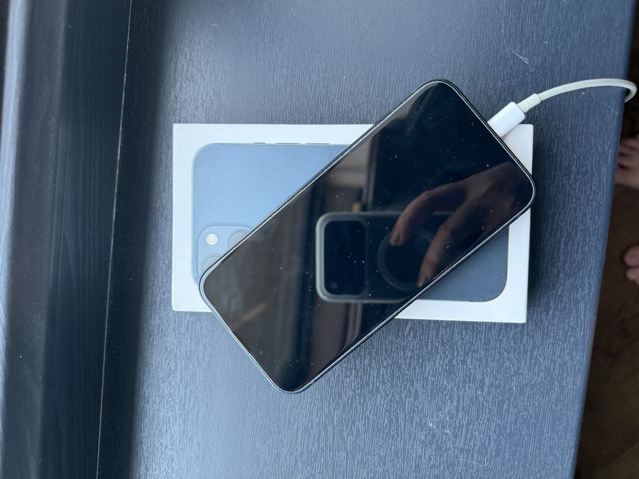 Продам 13 iphone 128 гб