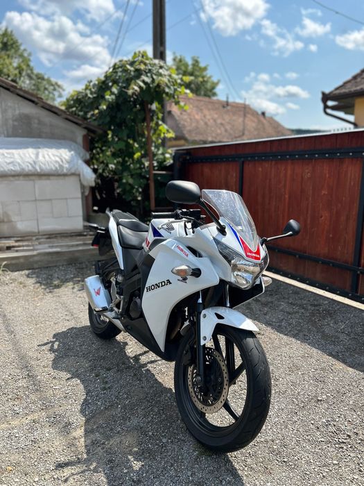 Honda cbr__ 125R