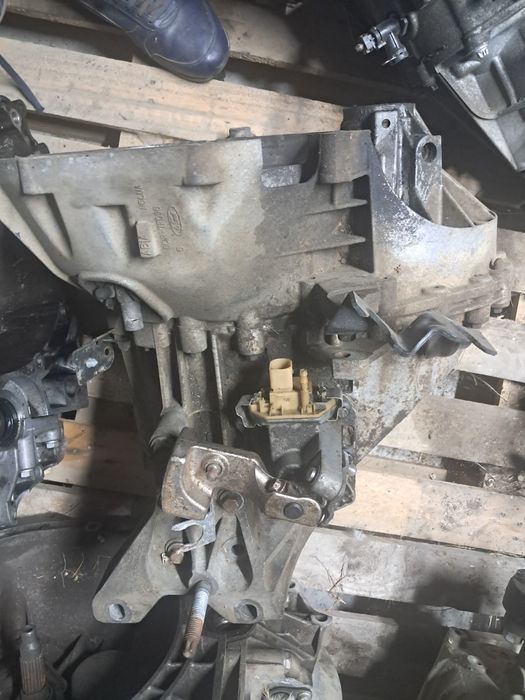 Cutie viteze ford transit 2.2 hdi 5 sau 6 trepte euro 4