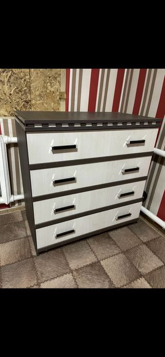 Продам спальный гарнитур