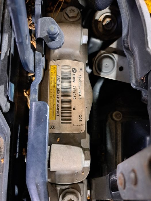 Balama balamale capota bmw f10 f11 pedestrian cod 7191049 si 7191050