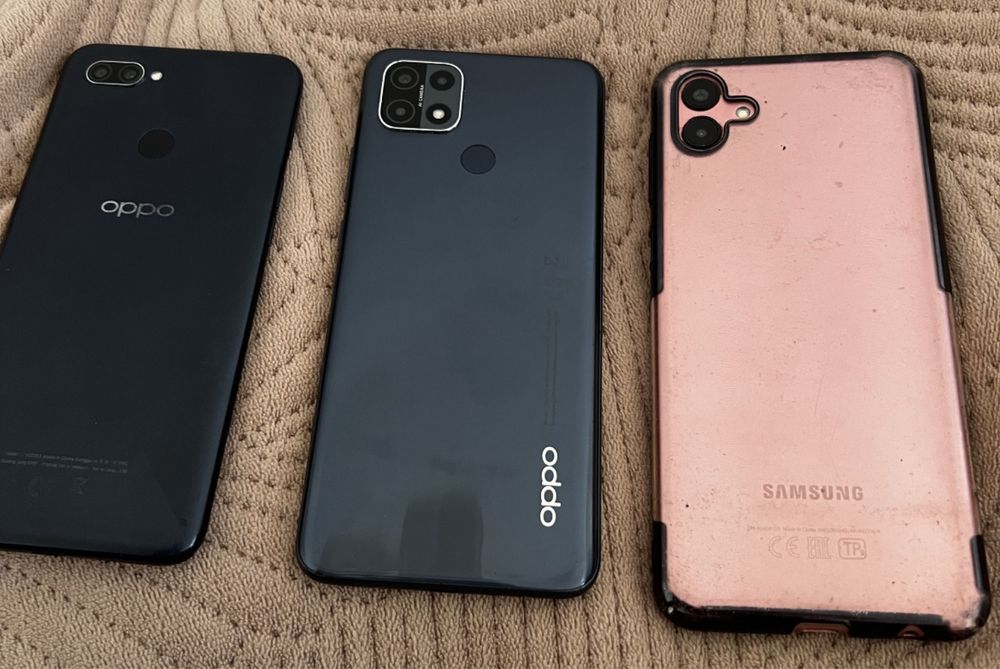 Смартфоны — 3 штуки, дешево