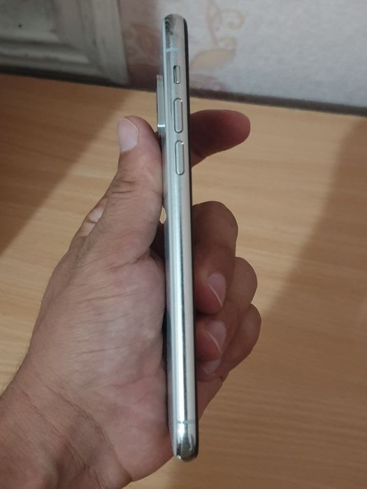 Iphone xs 64GB sotiladi