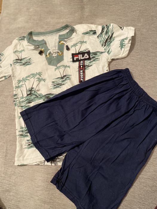 Продам новые детские вещи до 2000