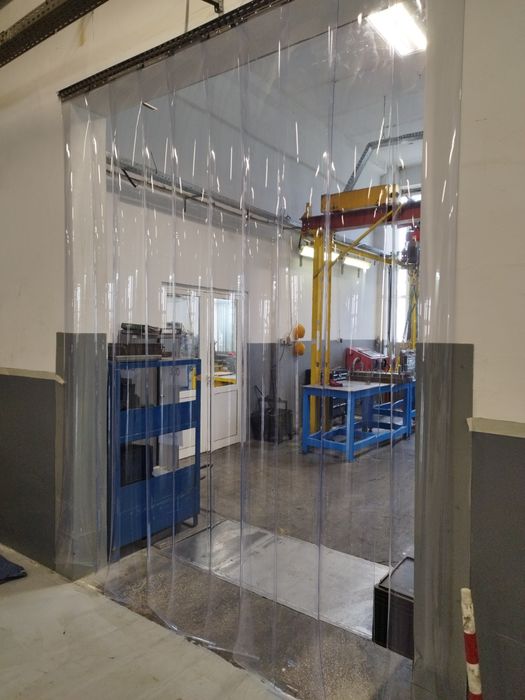 Perdele PVC despartitor de hală