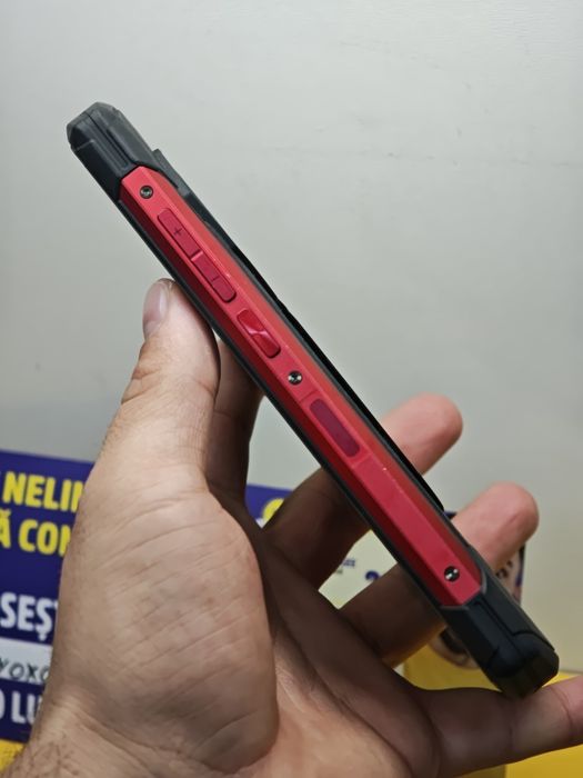 Doogee S98 de santier