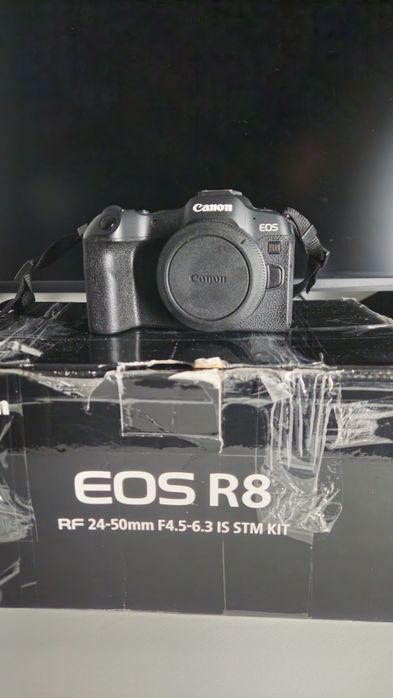 Body Canon R8 full frame