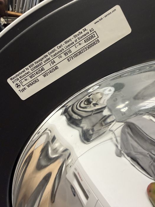 Продавам пералня Siemens WD14U540 – Пералня със сушилня