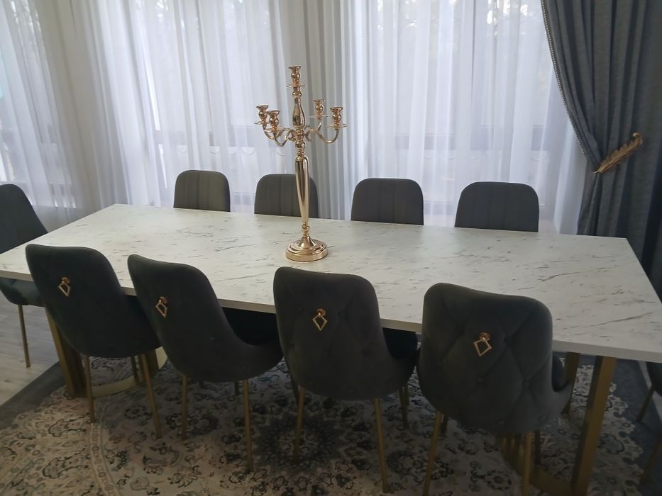 Продам стол  хорошем сост.