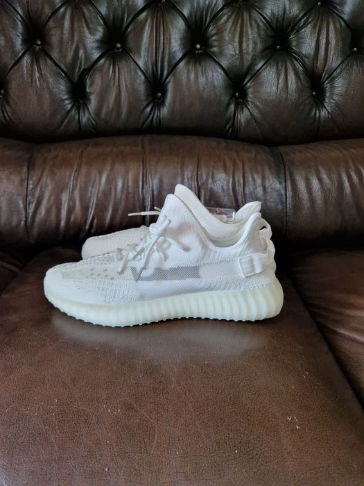 Yeezy 350 V2 Bone