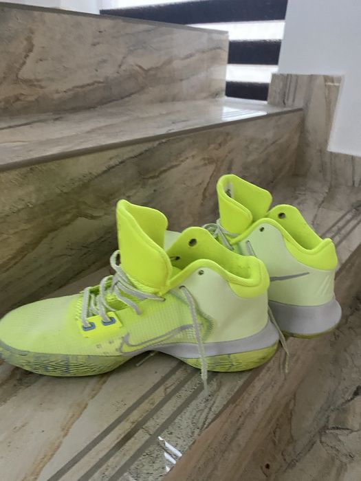 De vanzare Adidasi Nike Zoom Vapor marimea 42  pret 370 lei