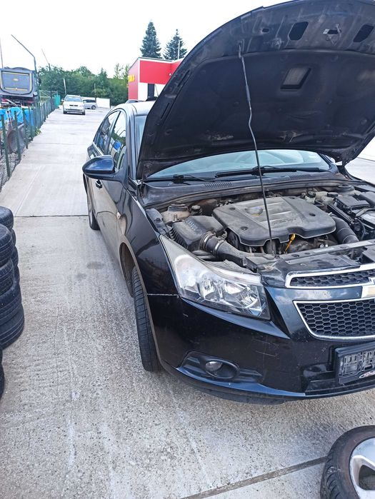 Продавам Chevrolet Cruze Дизел, , Ръчни скорости, 150к.с., 2000см3, Черен --за части