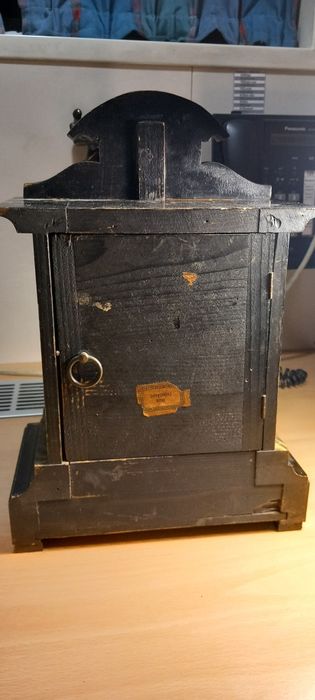 Стар античен  часовник