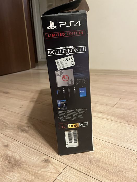 PLAYSTATION 4 (1TB)Battlefront II edition