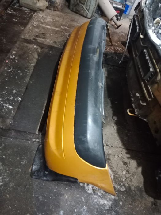 Бампер задний Рено клио 2001 год