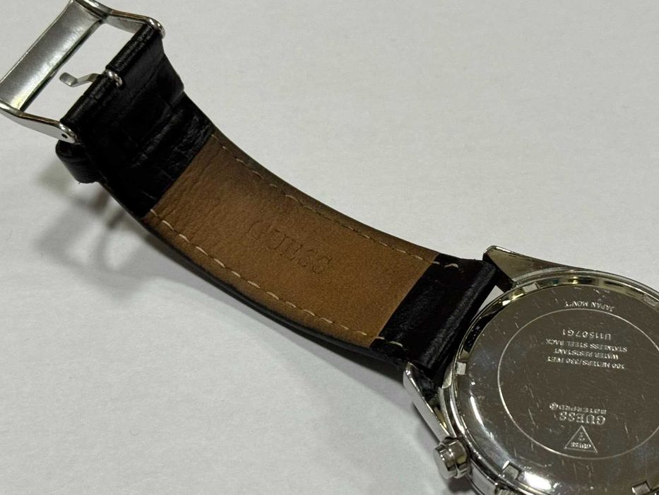 Часовник Guess U11507G1