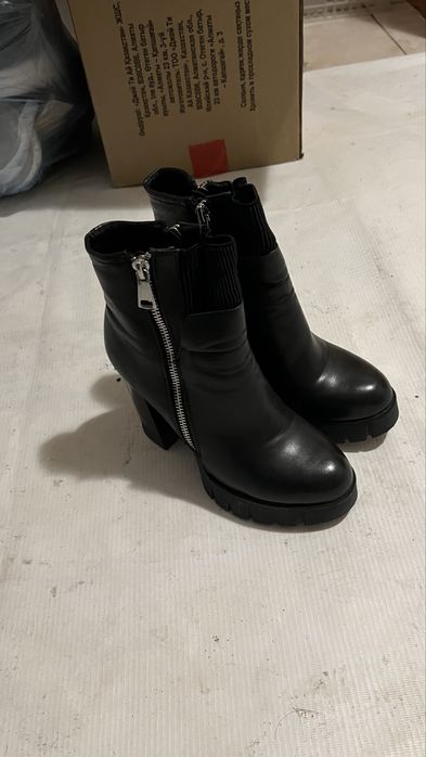 Ботинки Basconi .