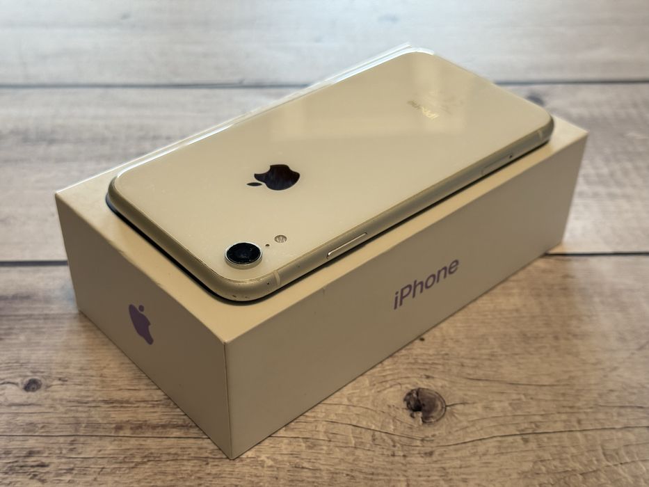 iPhone XR white - 88% santatea bateriei originale, impecabil