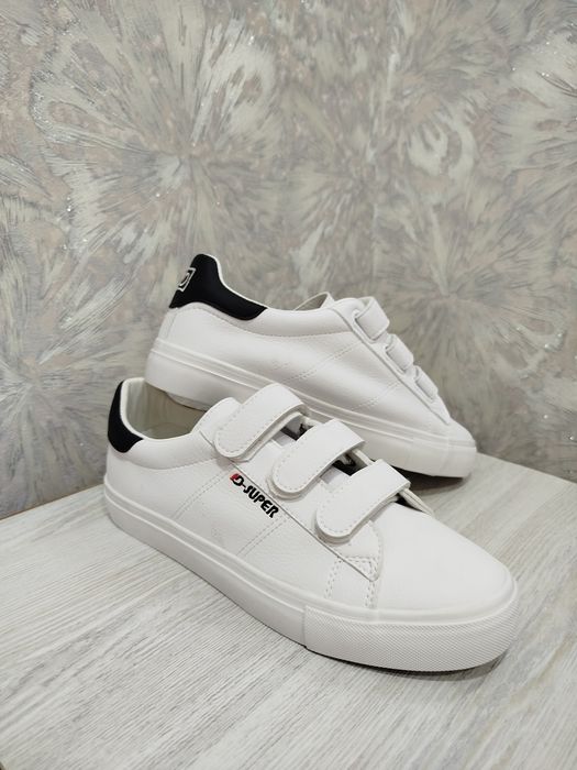 Продаётся женские кеды