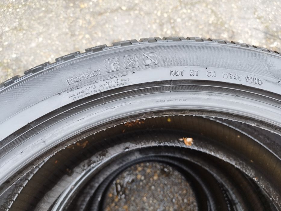 Продавам Гуми 275/40/21