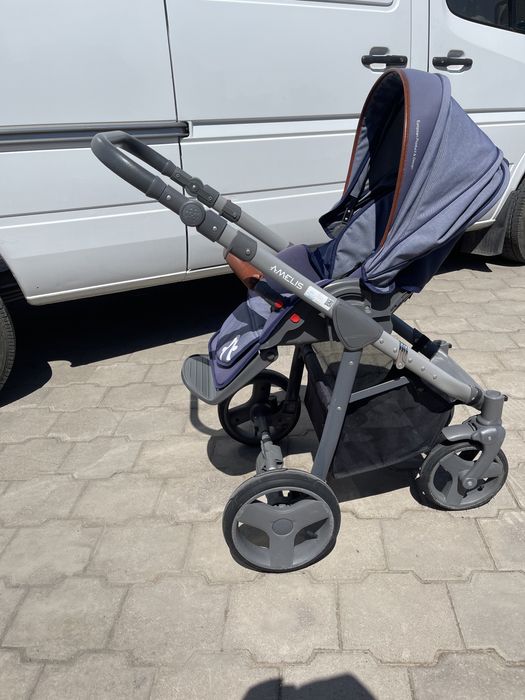 Продам коляску 2 в 1