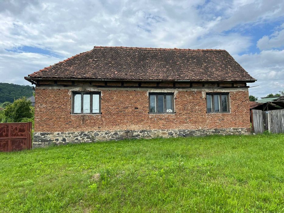 Vand Casa in Revetiș, judetul Arad, teren 2880 mp, fantanta + curent