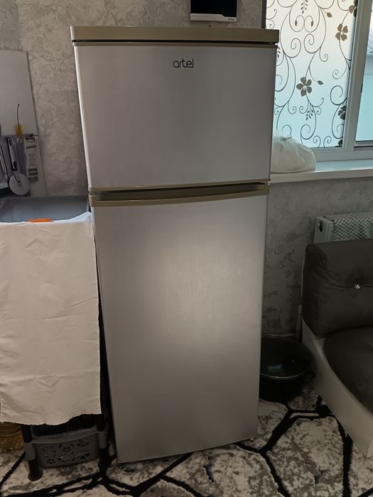 Артел холодильник сотилади
