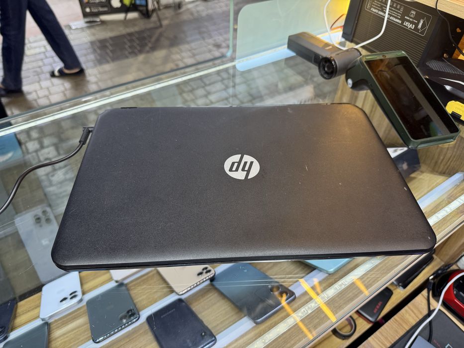Hp intel N2840 DDR 2 GB /HARD 500 GB