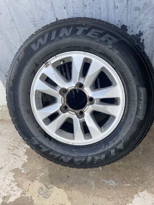 Шина с диском 1 сезон ездил