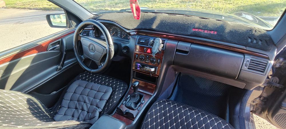 Продаю Мерседес w210