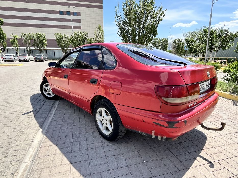 Продам toyota carina 2л
