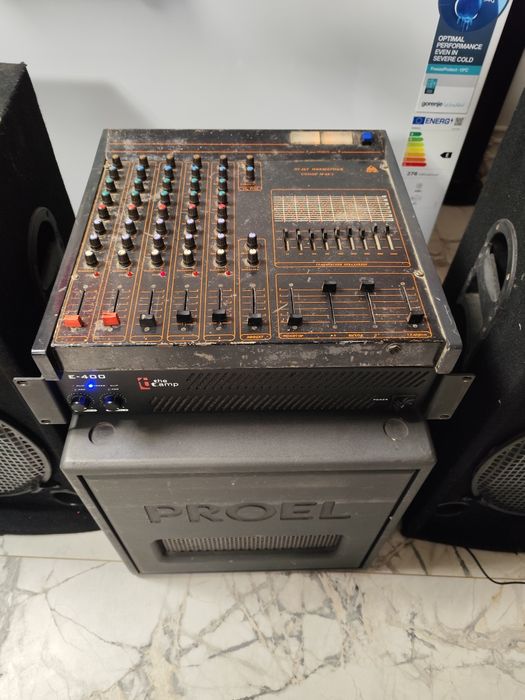 SCHIMB CU SAXOFON.    4 Boxe ,1 bass activ ,1 putere 2x300 w