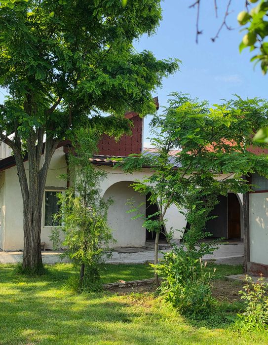 Vând casă de vacanță