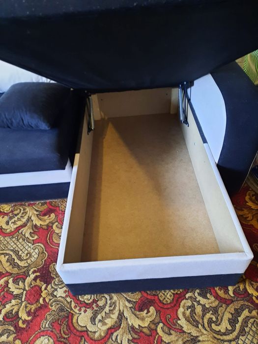 Canapea extensibila in forma de U