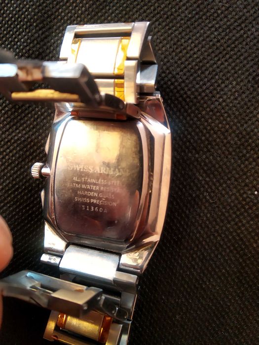 Продам дорогие наручные часы SWISS ARMANI 51360А (оригинал)