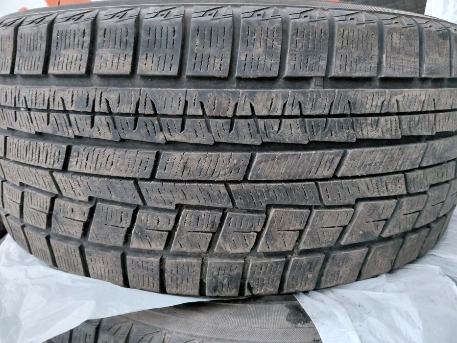 Продам шины. На 18. Липучки