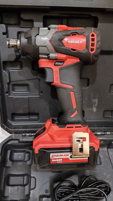 Безчетков гайковерт 20V 480Nm 1/2" RAIDER RDI-IBW04
