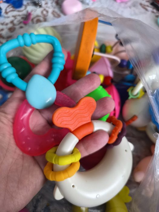 Пакет погремушки и шарики тактильные