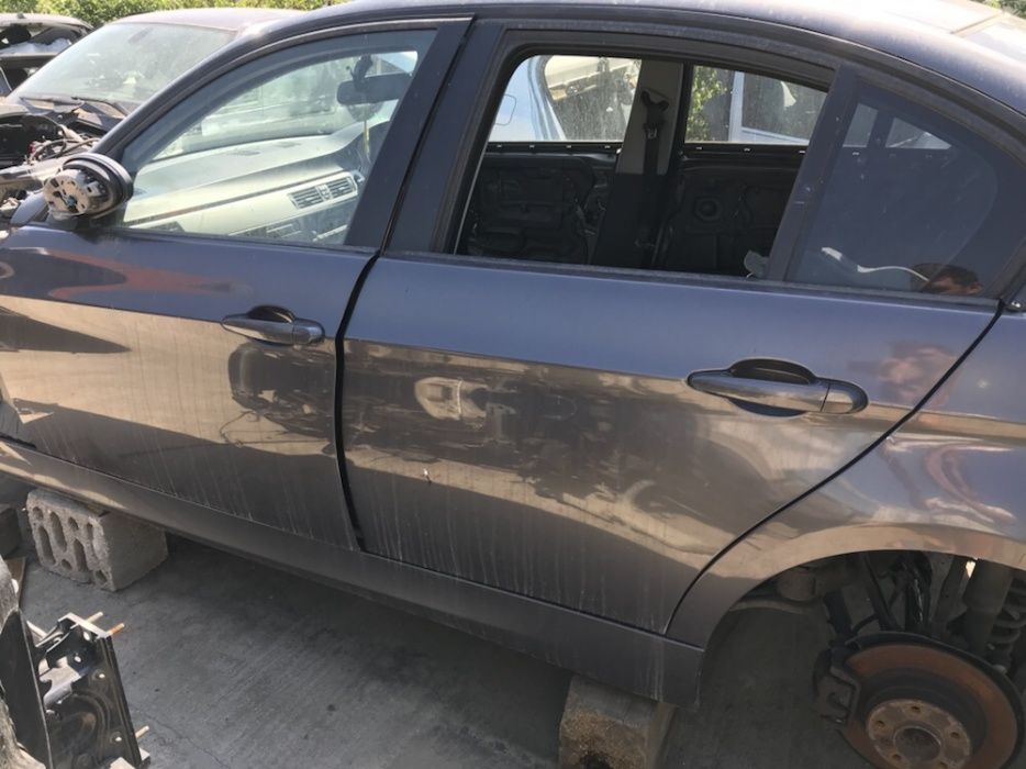 Vând uși bmw e90/e91