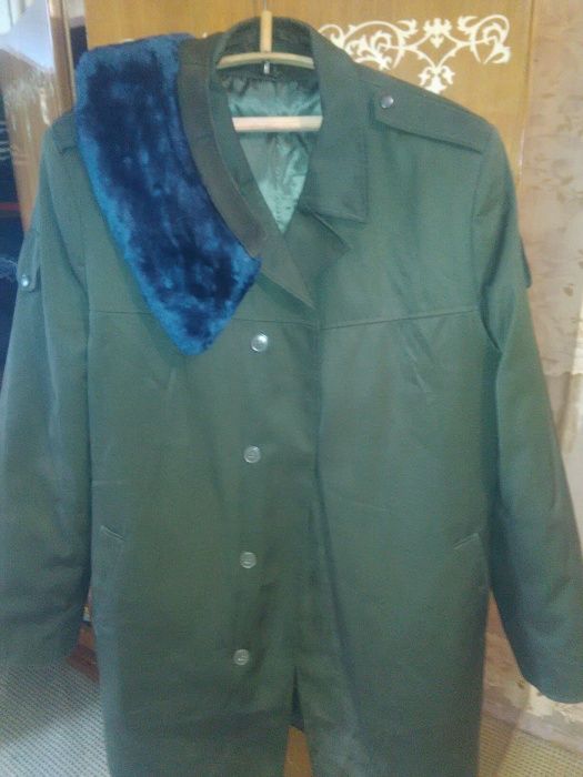 Продам два пальто